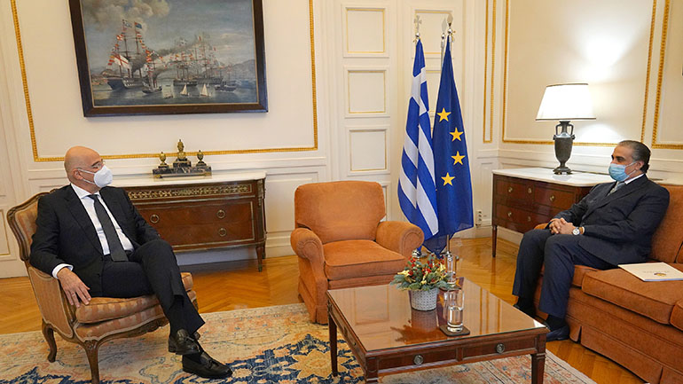 Συνάντηση Ν. Δένδια με τον πρέσβη του Κατάρ